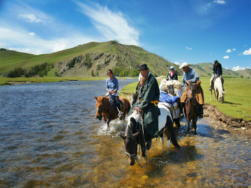 Eight Lakes Horse Riding Tour
